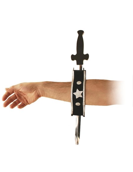 Spada attraverso il braccio by Vincenzo Di Fatta