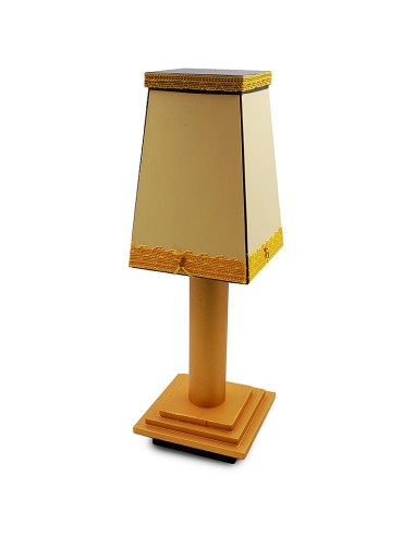 Da Lampada a Vaso di Fiori