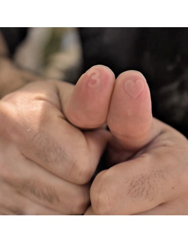 No pain, no gain by Adrian Vega & Gonzalo Albiñana